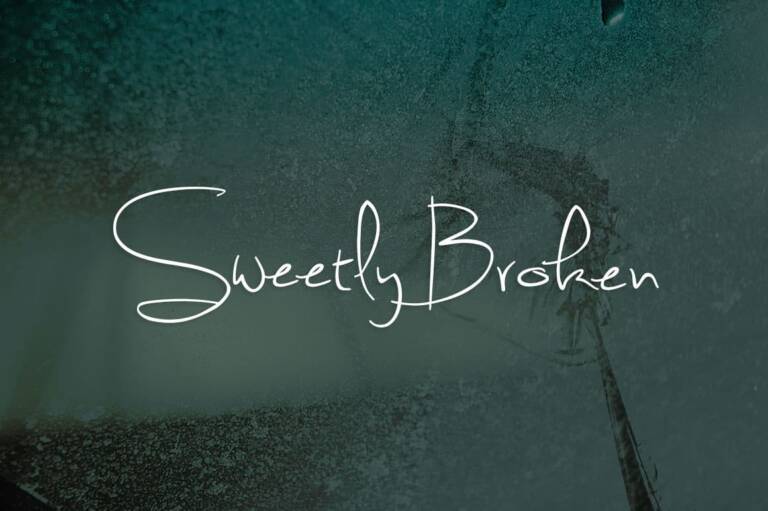 Sweetly Broken Font Graphic